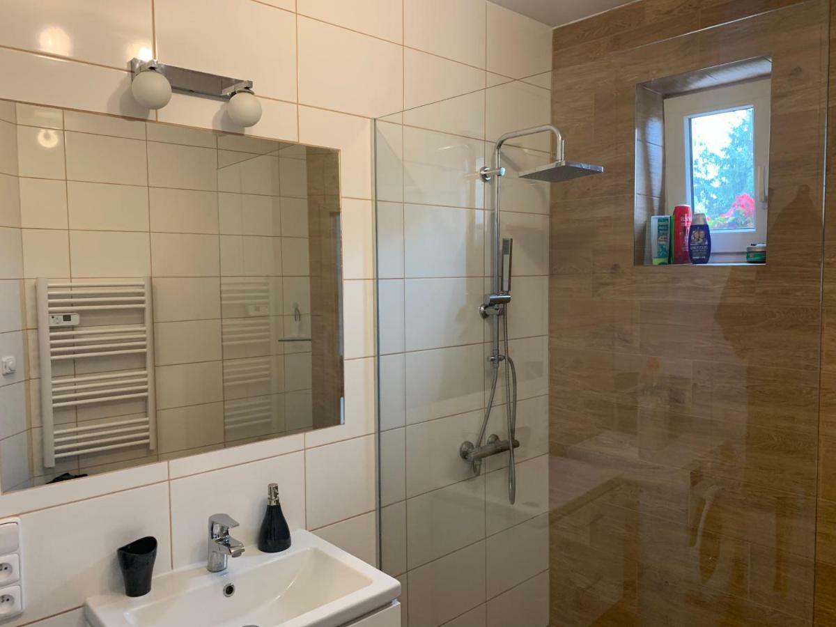 Tolarova Apartman Pardubice Exterior foto